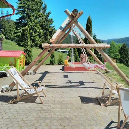 Lesni Pramen Pec pod Snezkou